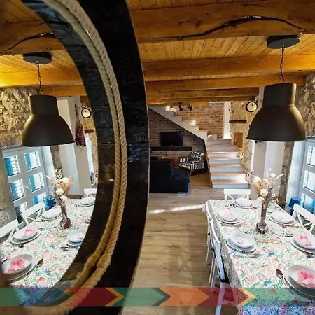펜션 Eli Rustic Holiday House With Privat Pool