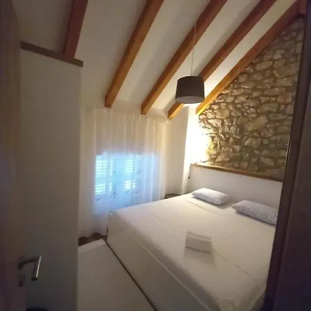 펜션 Eli Rustic Holiday House With Privat Pool 이모츠키